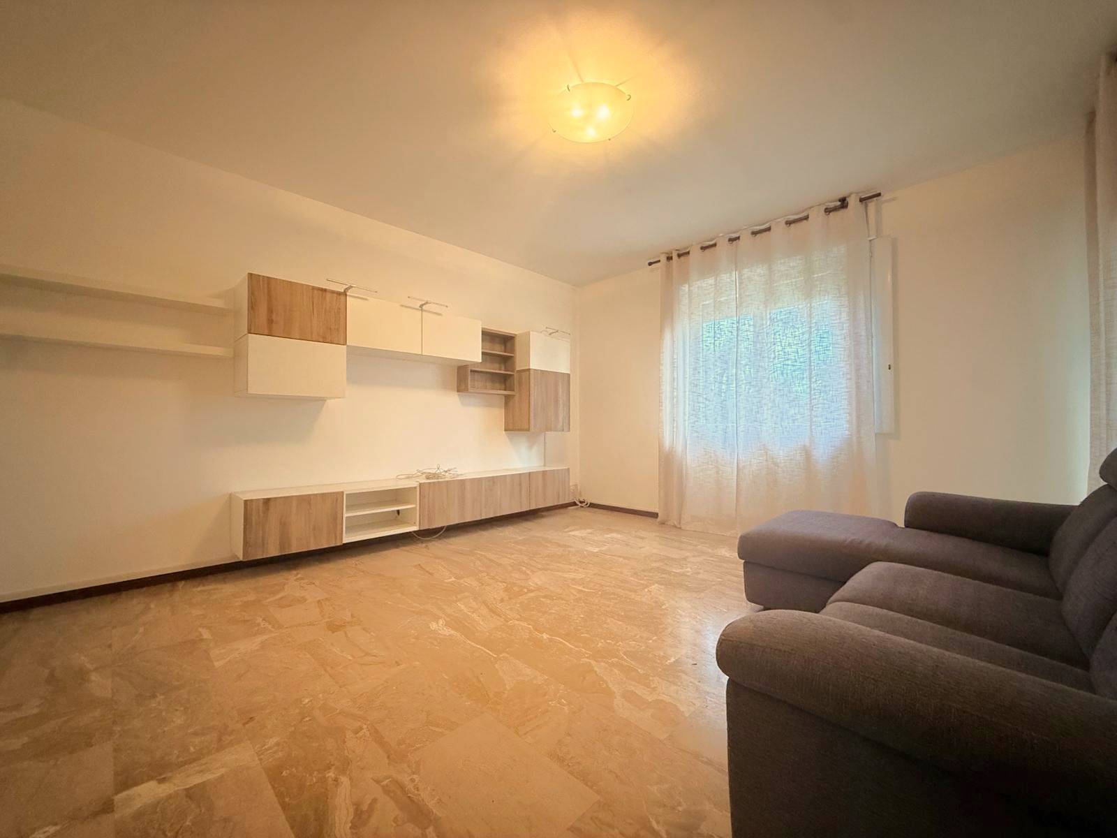 Appartamento In Affitto a Valbrembo
