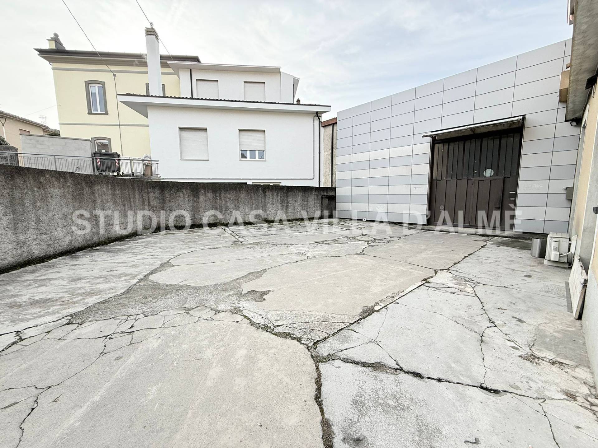 Deposito a Villa d'Almè