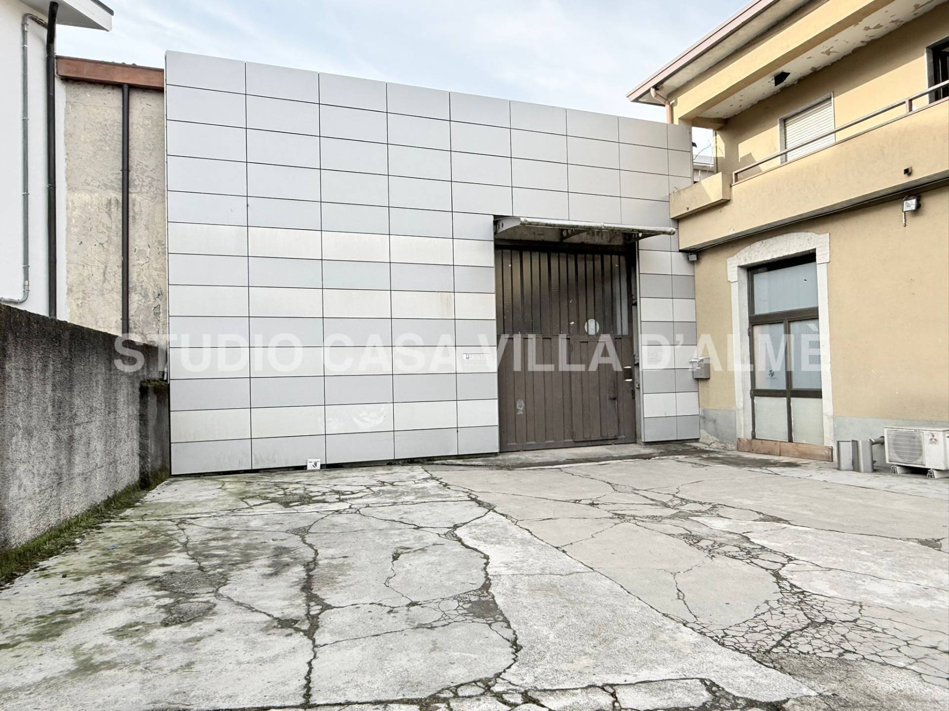 Deposito a Villa d'Almè