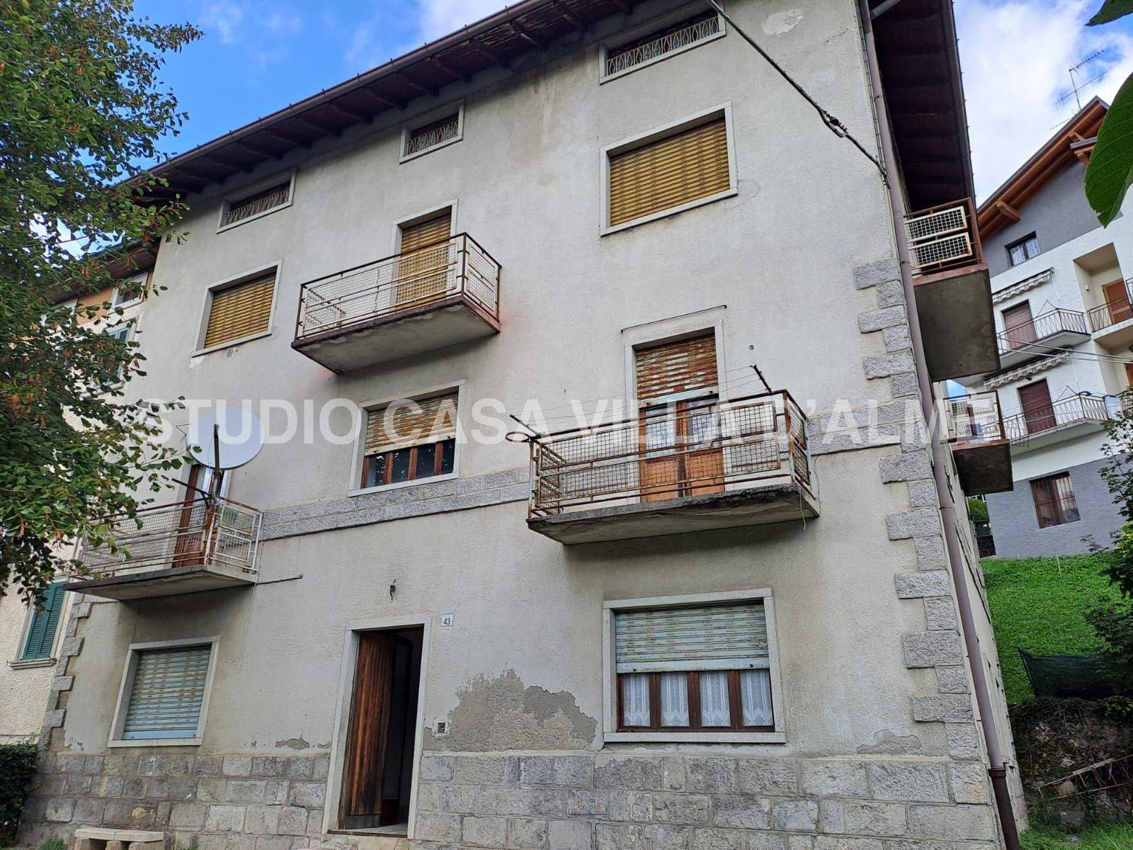 Porzione di casa In Vendita a Serina